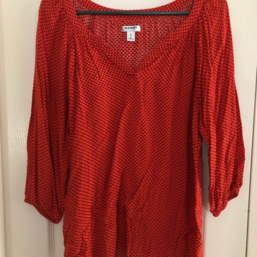 Old navy flowy top size med.